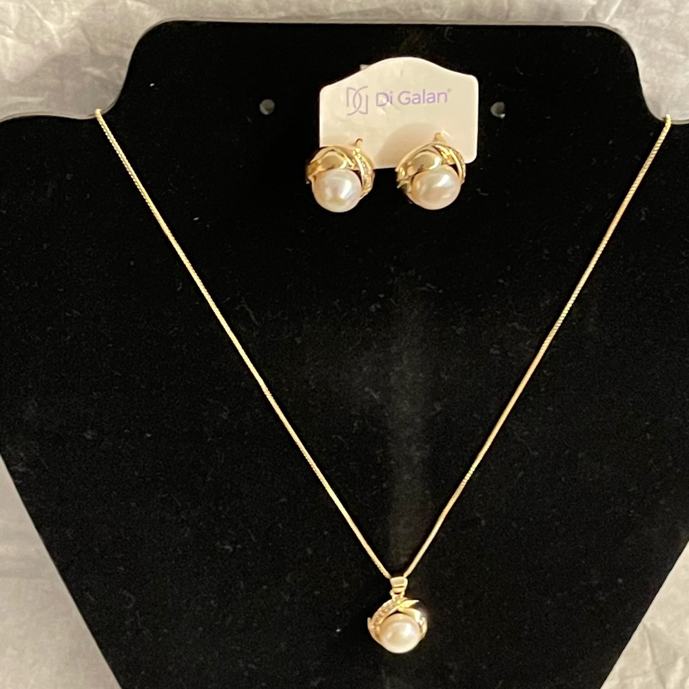 New earrings with necklace From Di Galán